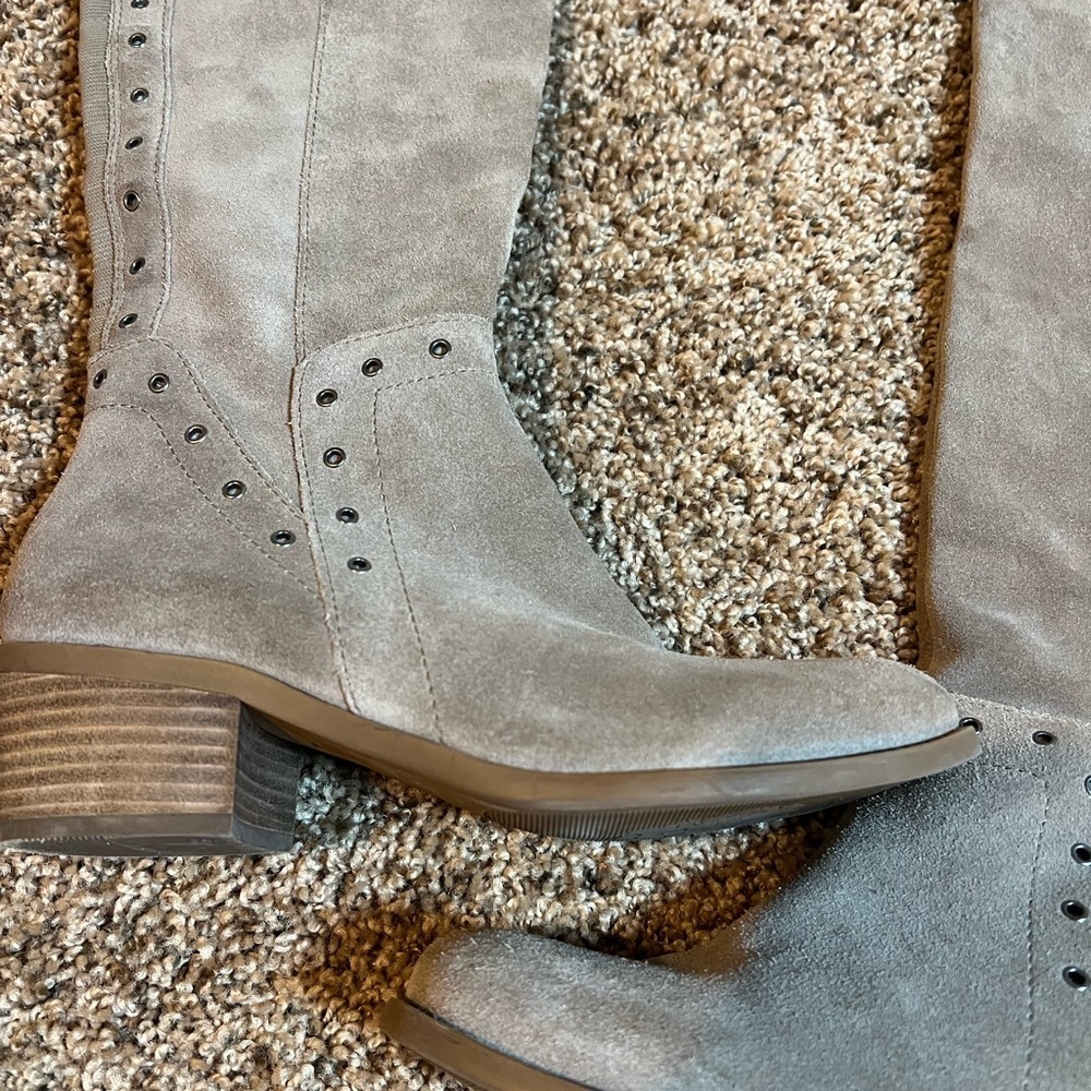Vince Camuto Bestan Over the Knee Boot Foxy Tan/Gray Suede Size 6 M OTK - Picture 3 of 9